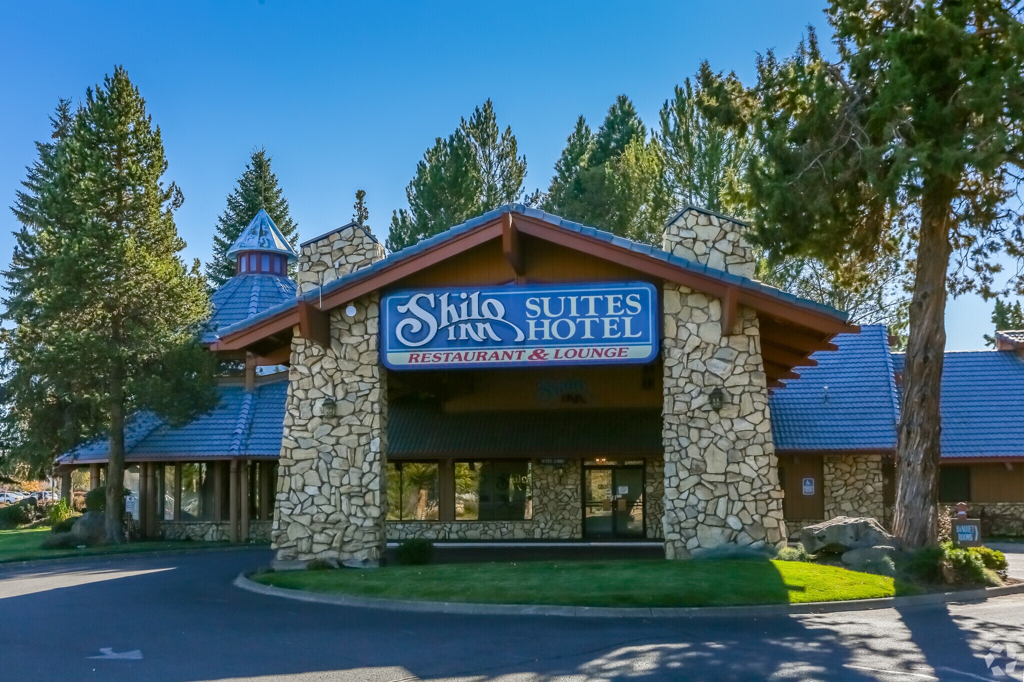 3105 NE O. B. Riley Rd, Bend, OR for sale Primary Photo- Image 1 of 1