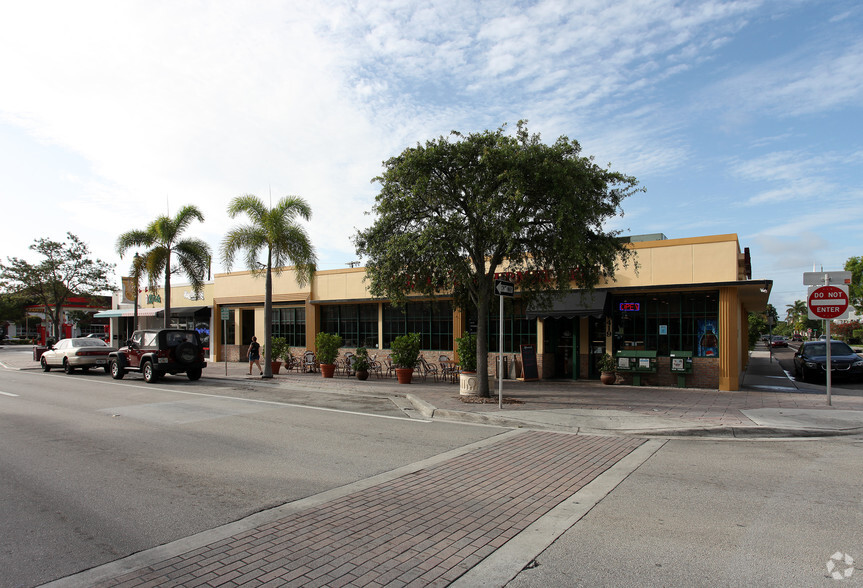 409 Lake Ave, Lake Worth, FL for sale - Building Photo - Image 2 of 3