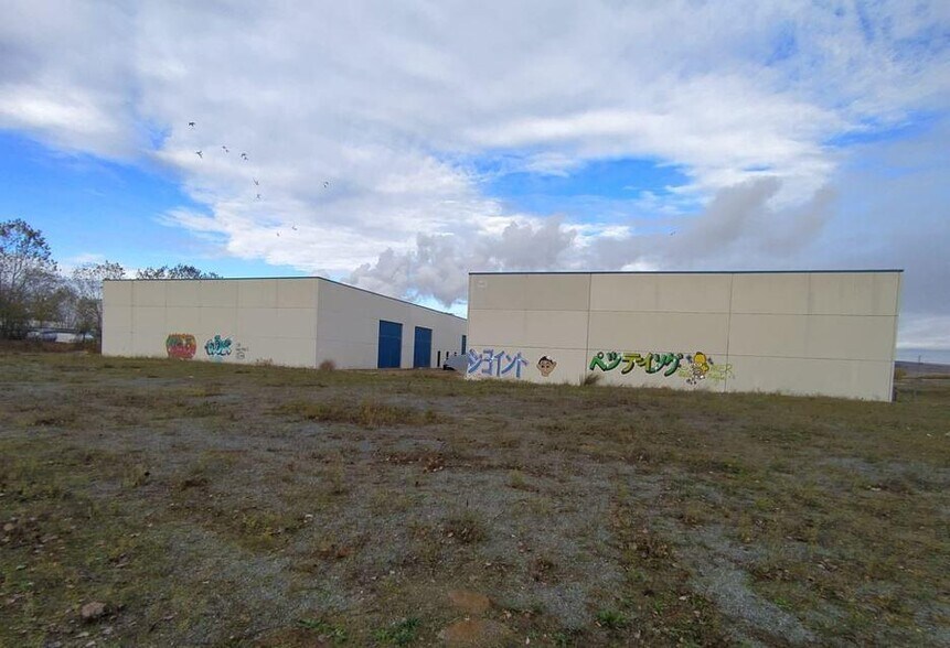 Industrial in Babilafuente for sale - Building Photo - Image 2 of 16
