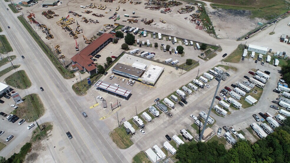 Mont Belvieu, TX 77523