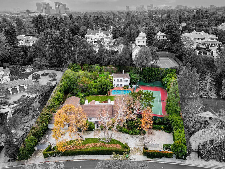 1009 Laurel Way, Beverly Hills, CA for sale - Building Photo - Image 1 of 1