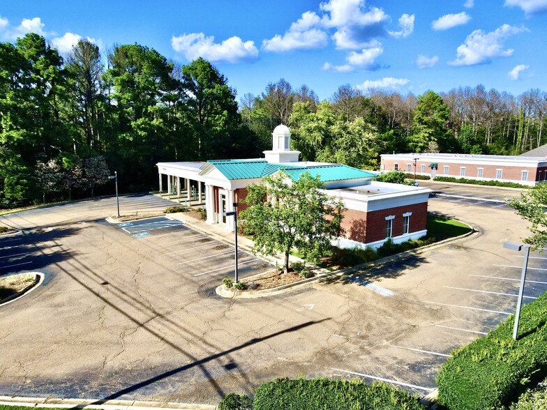 740 S Pear Orchard Rd, Ridgeland, MS for sale - Building Photo - Image 1 of 10