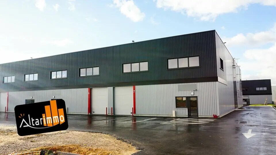 Flex in Chartres for lease - Building Photo - Image 2 of 9