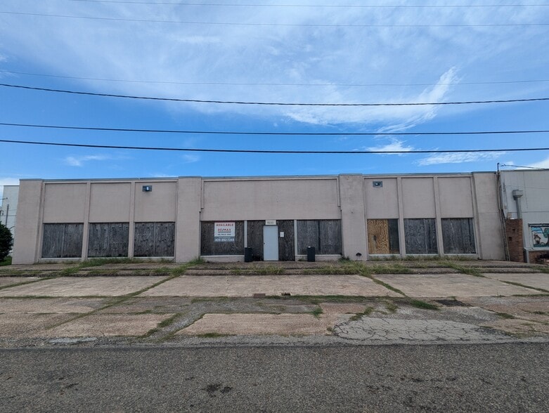 6100 Jefferson Blvd, Groves, TX for sale - Building Photo - Image 1 of 17