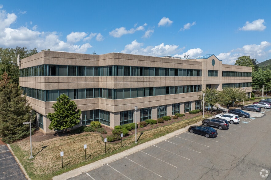 538 Preston Ave, Meriden, CT for sale - Primary Photo - Image 1 of 1