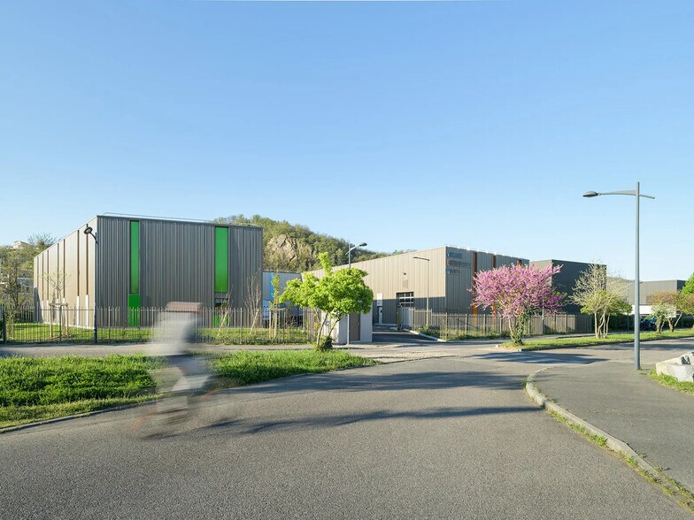 10 Avenue Georges Charpak, Givors for lease - Building Photo - Image 2 of 10