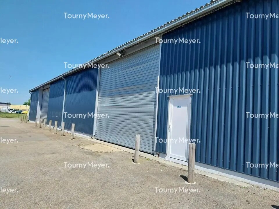 Industrial in Guipavas for lease Building Photo- Image 1 of 5
