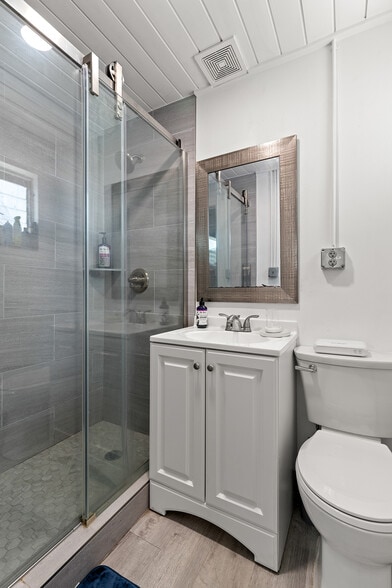 10589 Seminole Blvd, Largo, FL for sale - Interior Photo - Image 3 of 22