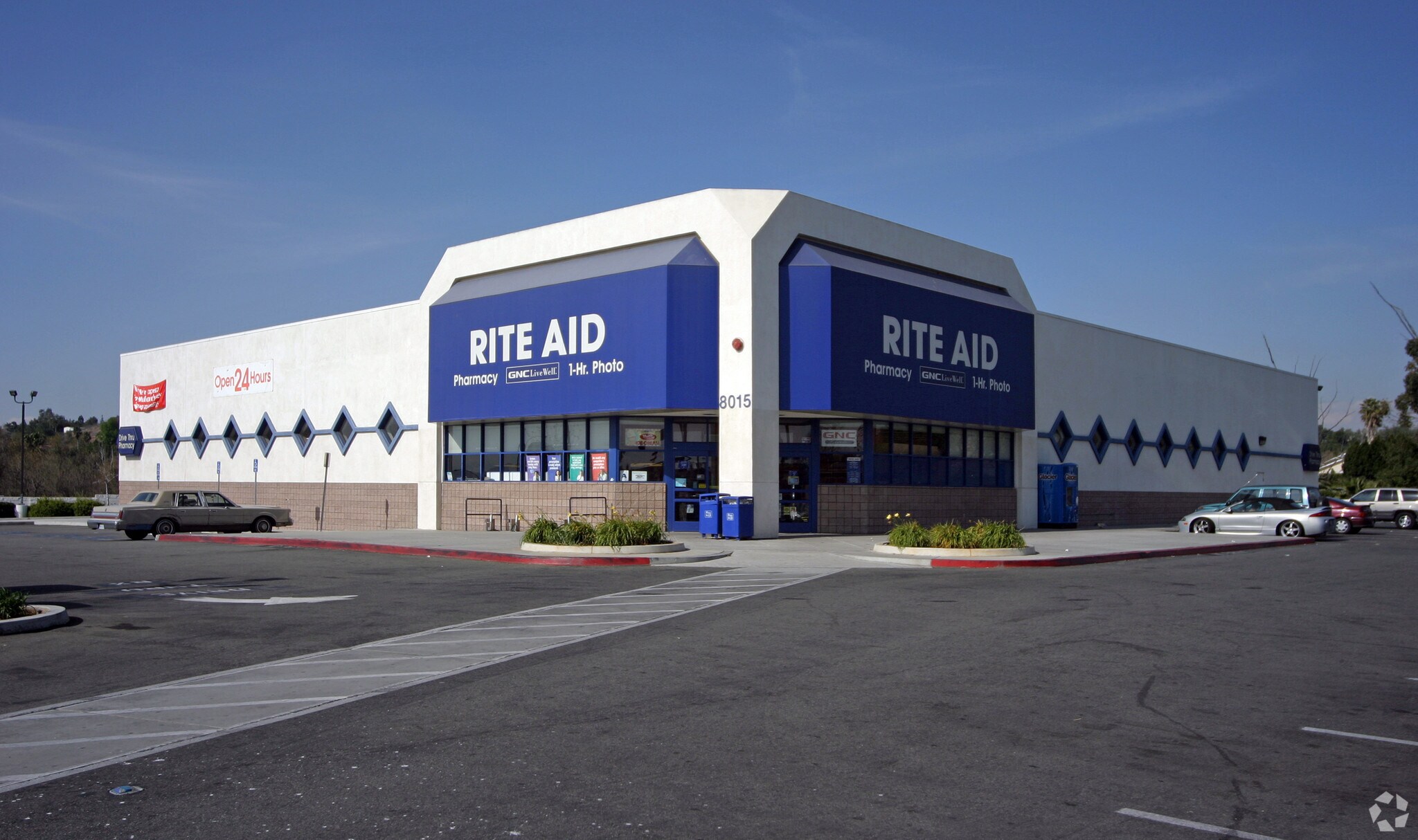 8015 Limonite Ave, Jurupa Valley, CA for lease Building Photo- Image 1 of 6