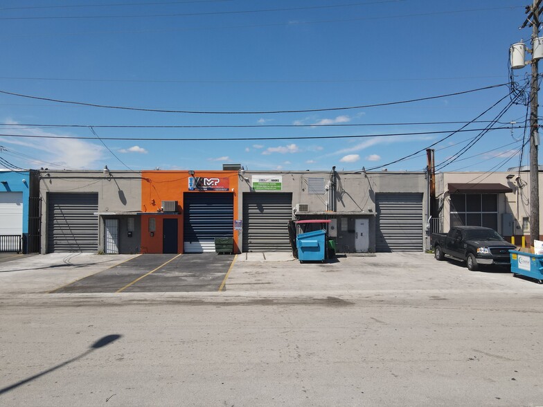 573-583 W 27th St, Hialeah, FL for sale - Building Photo - Image 1 of 9