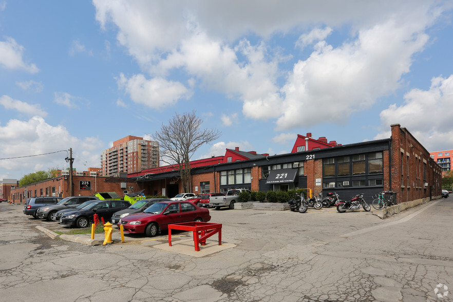 221-227 Sterling Rd, Toronto, ON for lease - Building Photo - Image 1 of 20