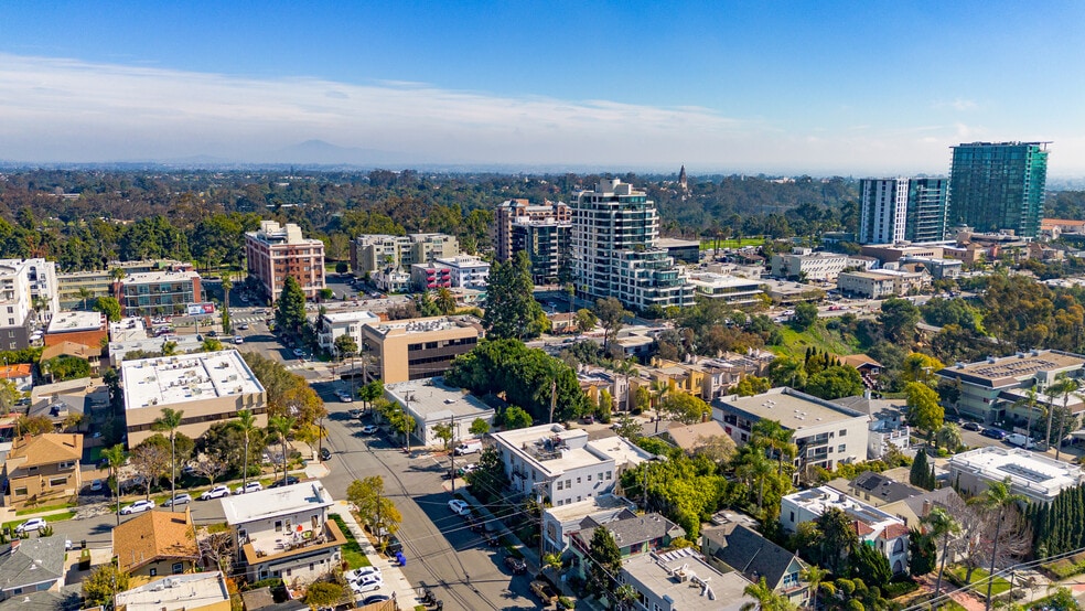 237 Spruce St, San Diego, CA for sale - Building Photo - Image 3 of 21