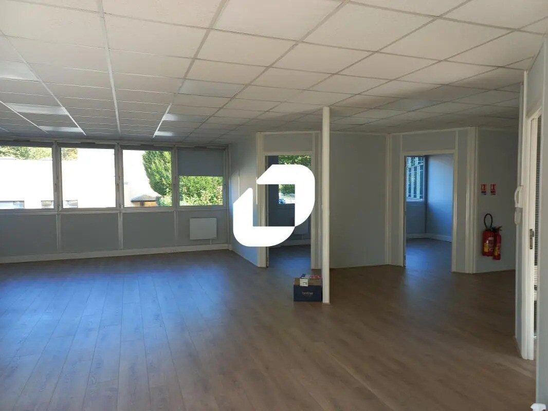 Office in Marcq-en-Baroeul for sale Interior Photo- Image 1 of 9