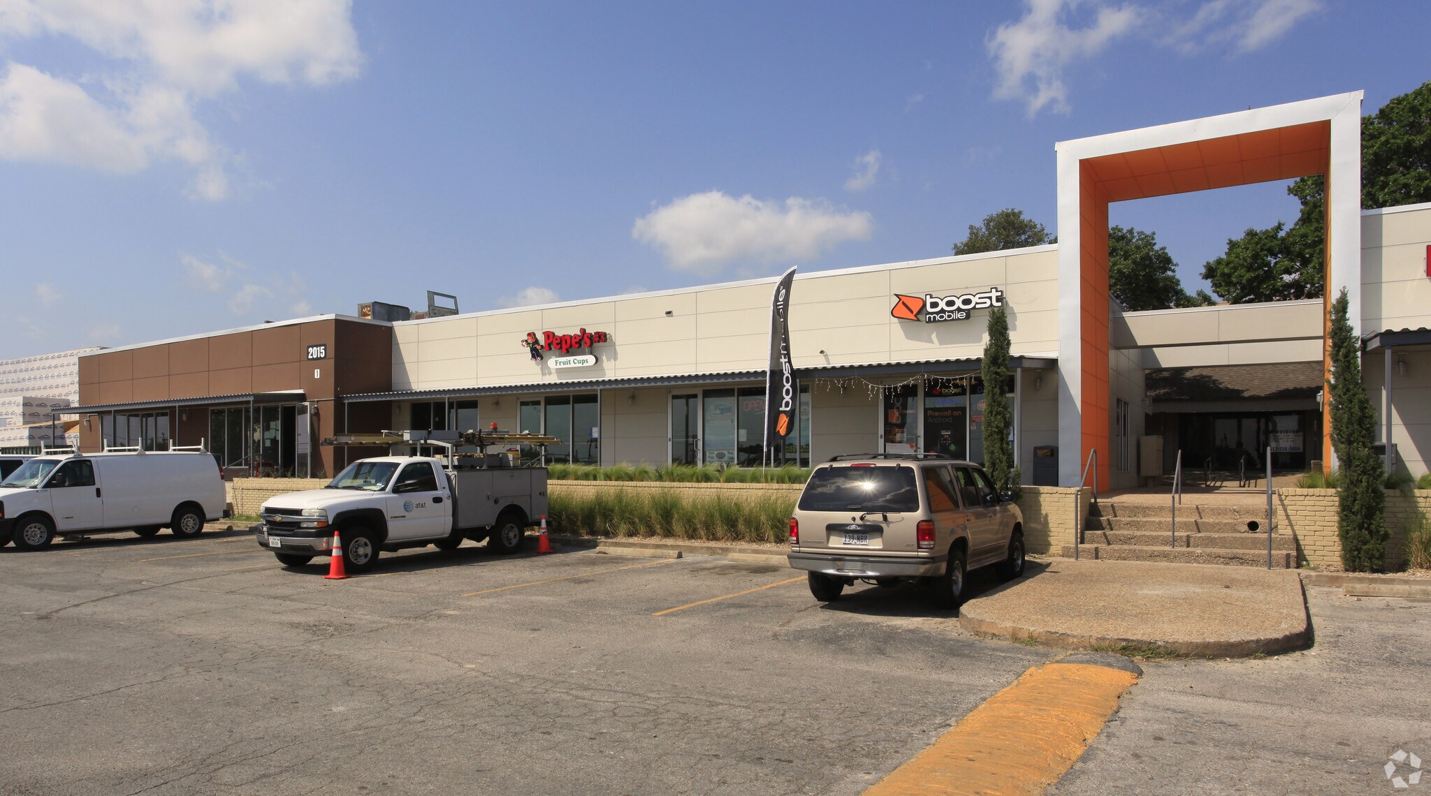 2015 E Riverside Dr, Austin, TX 78741 Riverside Retail Center