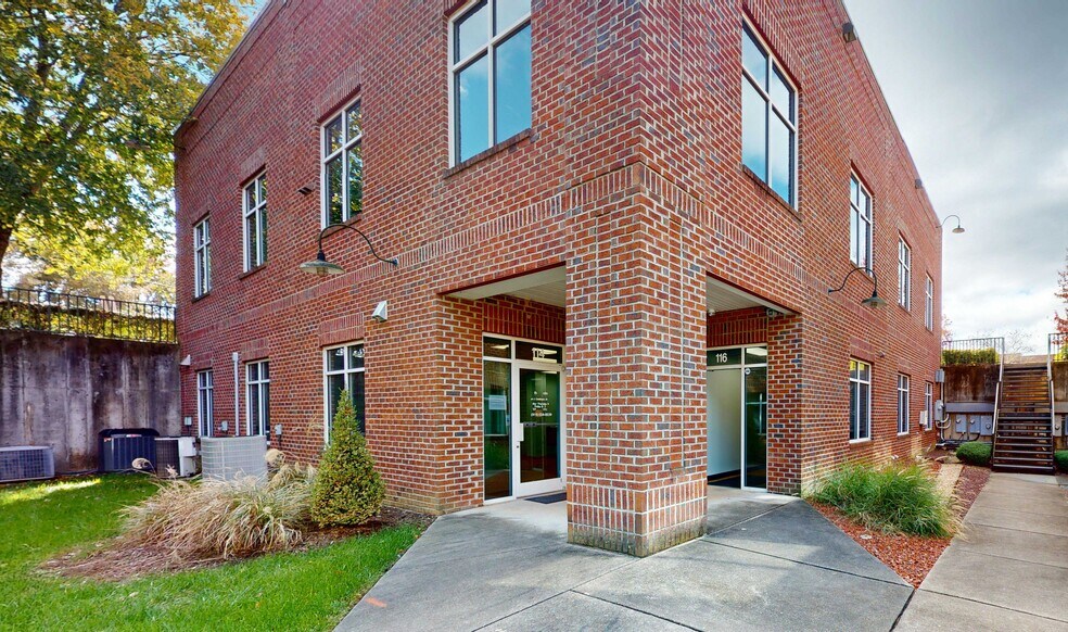 1904 S Main St, Wake Forest, NC for lease - Building Photo - Image 1 of 8