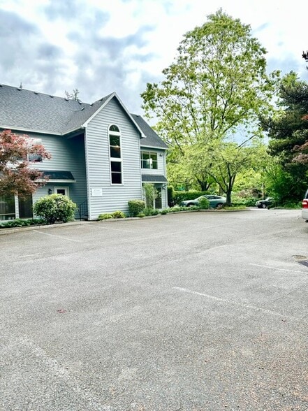 8235 SW Oleson Rd, Portland, OR for sale - Building Photo - Image 2 of 17