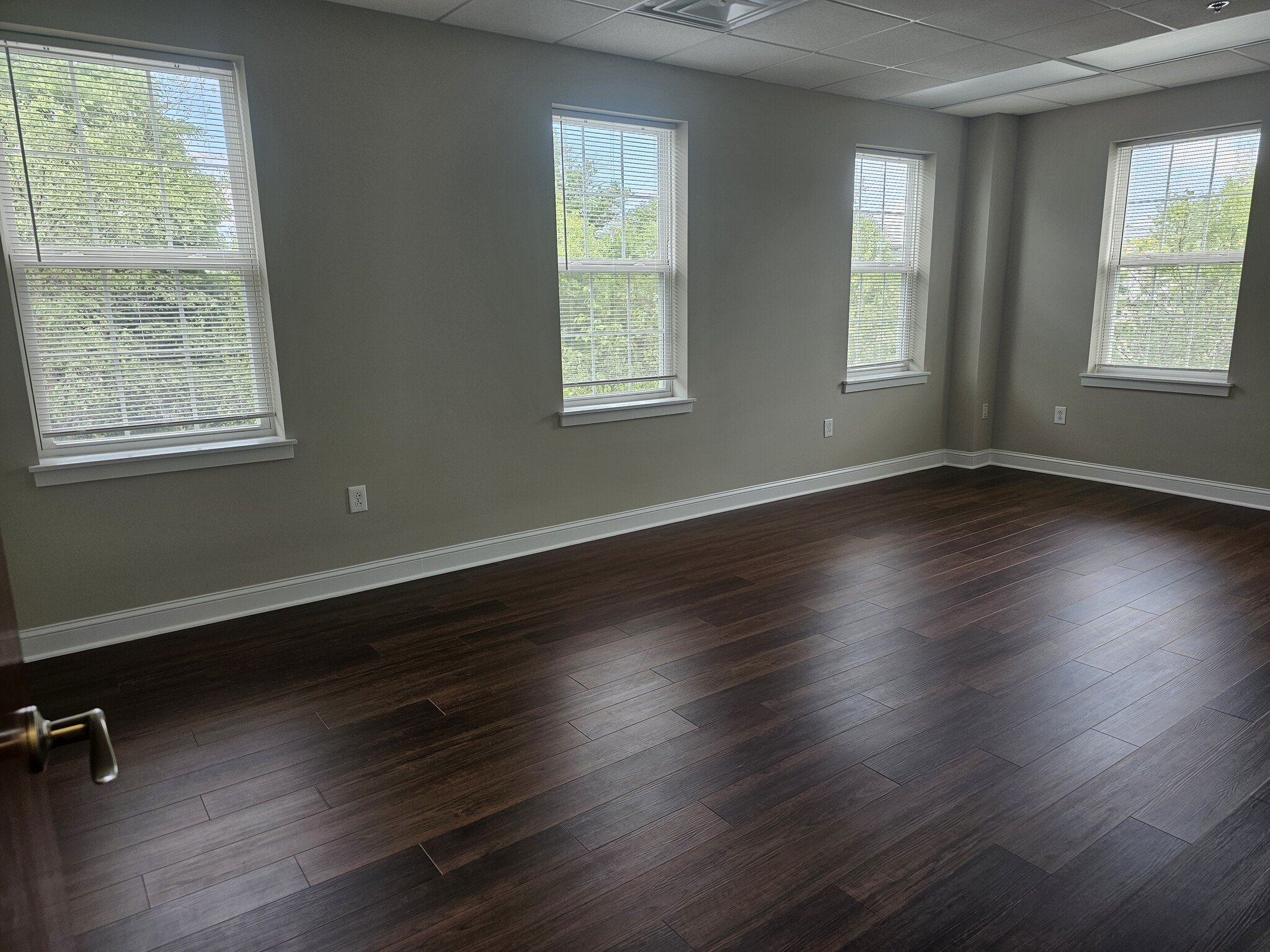 1221 N Church St, Moorestown, NJ for lease Interior Photo- Image 1 of 3