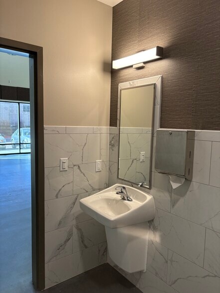 5770 E Woodmen Rd, Colorado Springs, CO for lease - Building Photo - Image 3 of 14