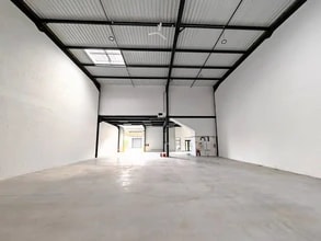 Clos des Haies Saint-Eloi, Chalifert for lease Interior Photo- Image 2 of 2