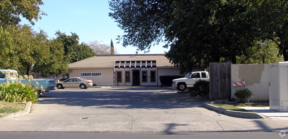 401 E Tabor Ave, Fairfield, CA for sale - Primary Photo - Image 1 of 2