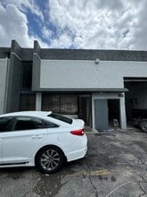 2746-2772 W 79th St, Hialeah, FL for lease Building Photo- Image 2 of 3