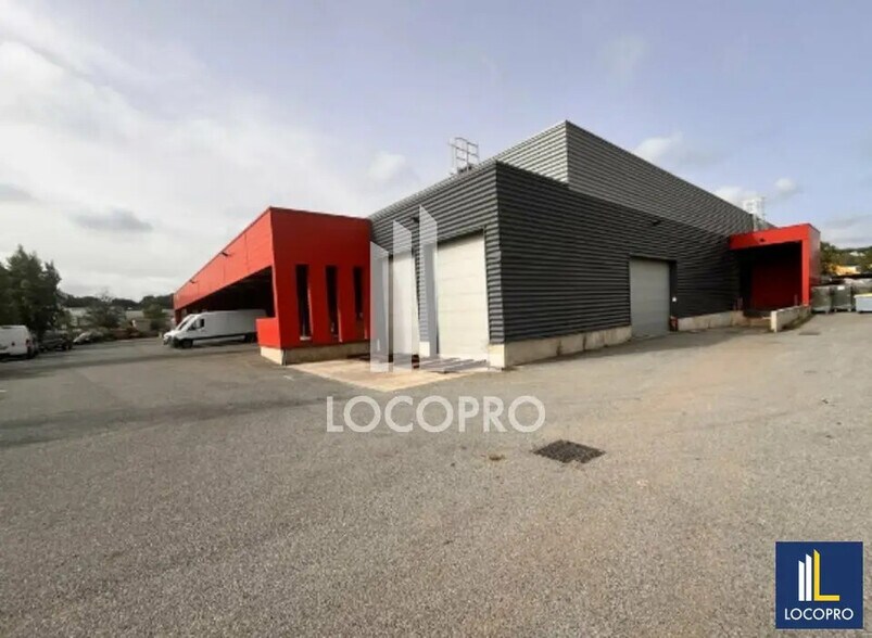 Flex in Fréjus for lease - Building Photo - Image 2 of 6