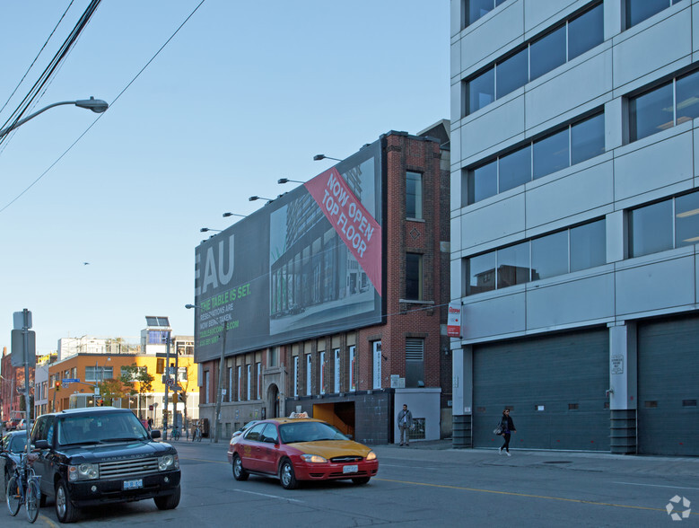 117 Peter St, Toronto, ON for sale - Building Photo - Image 2 of 2