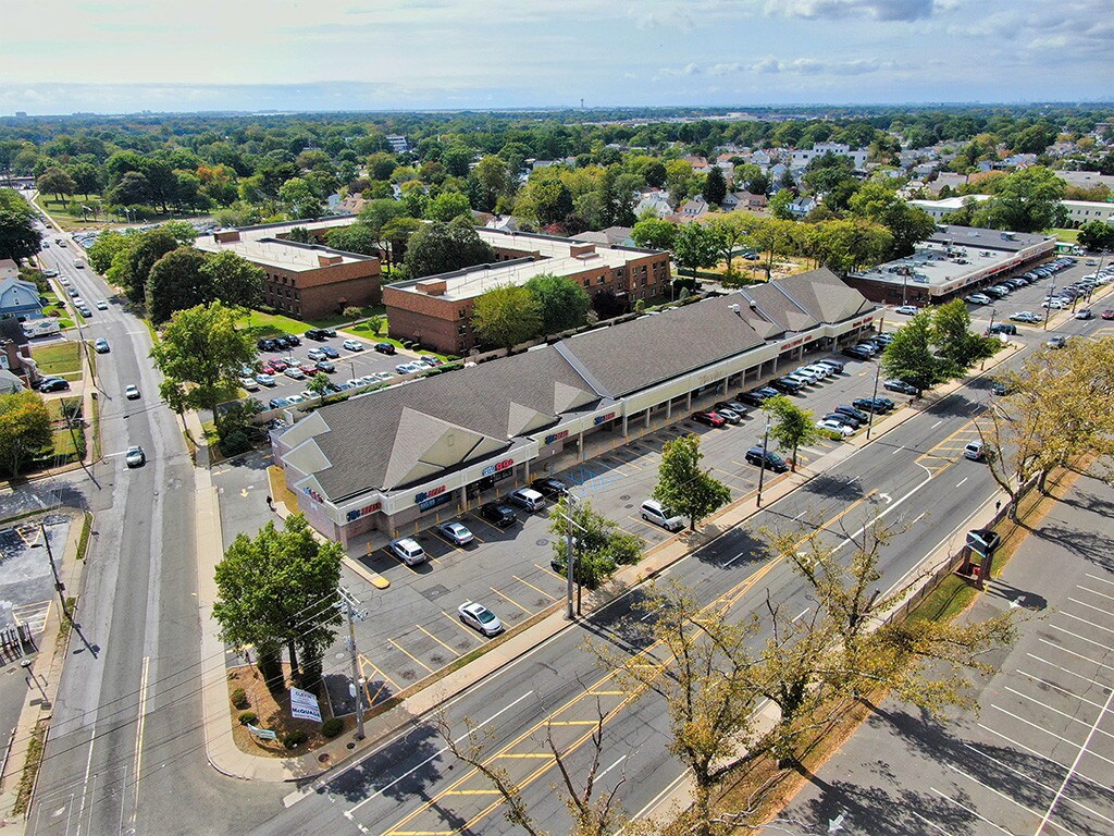 130-170 W Merrick Rd, Valley Stream, NY for sale Building Photo- Image 1 of 1