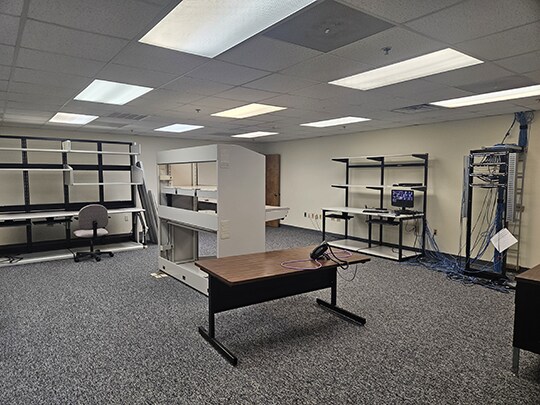 9845 Hedden Rd, Evansville, IN for lease - Building Photo - Image 2 of 17