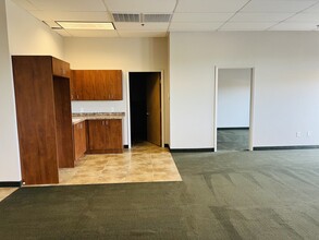 550-570 W Pioneer Blvd, Mesquite, NV for lease Interior Photo- Image 1 of 3