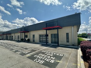 500 Bishop St, Atlanta, GA for lease Building Photo- Image 2 of 15