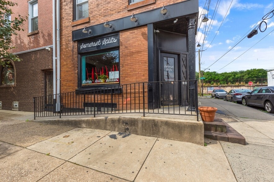 2600 E Somerset St, Philadelphia, PA for sale - Building Photo - Image 2 of 3