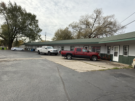 Green Roof Rentals - Motel