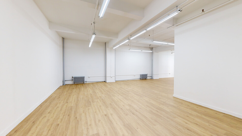 325 W 38th St, New York, NY for lease - Matterport 3D Scan - Image 2 of 9