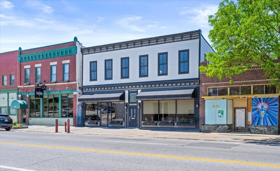 1262 S 13th St, Omaha, NE for sale - Building Photo - Image 2 of 31