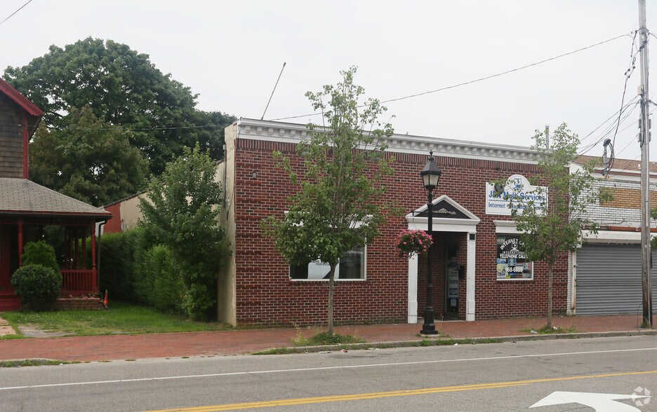 16761680 Union Blvd, Bay Shore, NY 11706