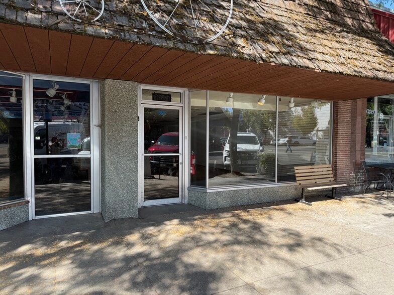 513 S Main St, Moscow, ID for lease - Building Photo - Image 1 of 18