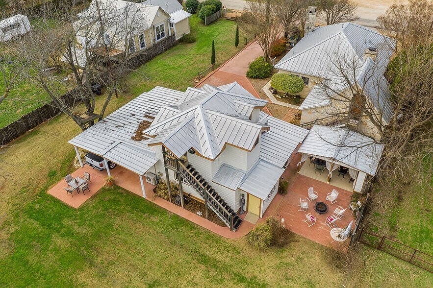 234 Loring St, Stonewall, TX for sale - Building Photo - Image 1 of 1