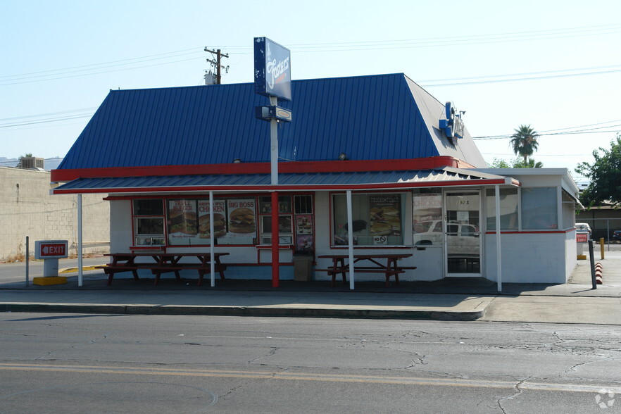 192 S Main St, Porterville, CA for sale - Primary Photo - Image 1 of 1