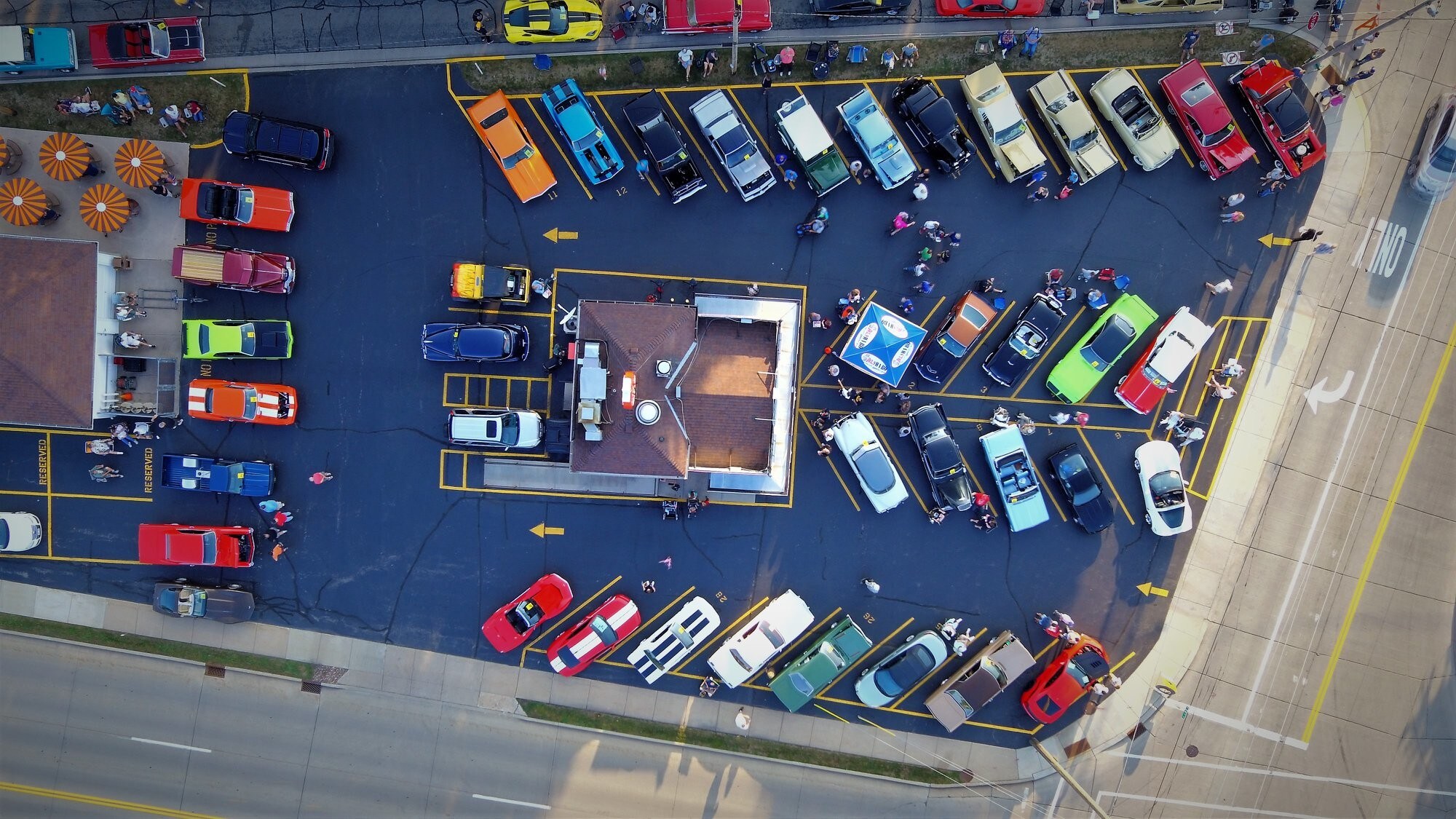 2413 S Main St, Oshkosh, WI for sale Primary Photo- Image 1 of 1