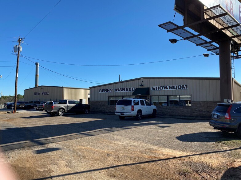 11405 State Highway 64 W, Tyler, TX for sale - Building Exterior and Parking - Image 1 of 2