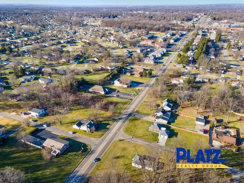 4405 Aspen Dr, Youngstown, OH for sale - Building Photo - Image 2 of 9