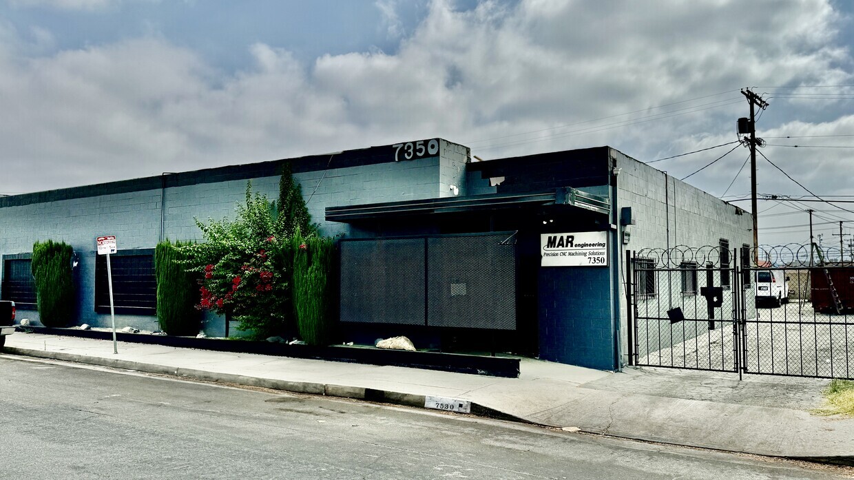 7350 Greenbush Ave, North Hollywood, CA for sale Primary Photo- Image 1 of 3