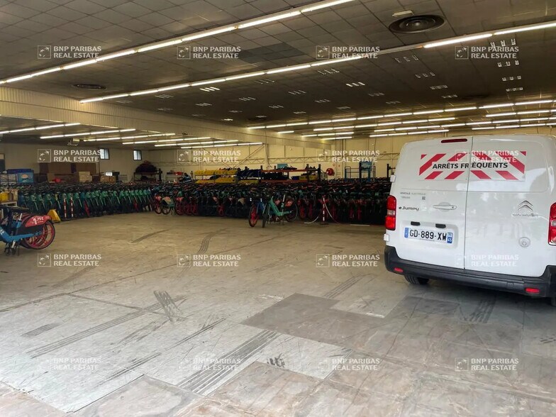 Flex in Aubervilliers for lease - Building Photo - Image 3 of 24