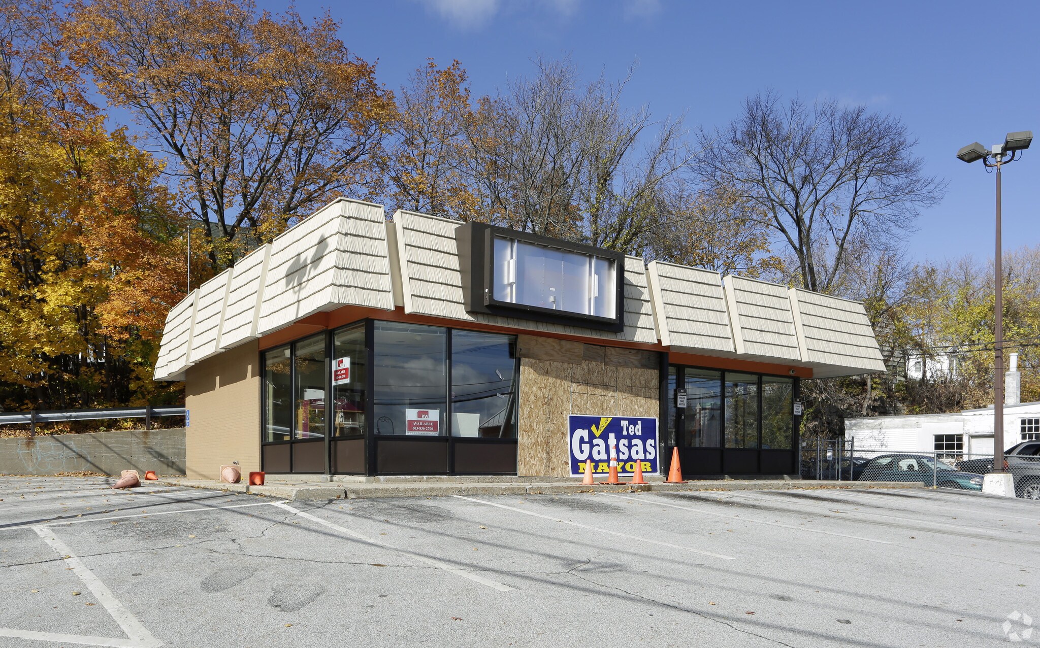 4 Main St, Manchester, NH for sale Primary Photo- Image 1 of 1