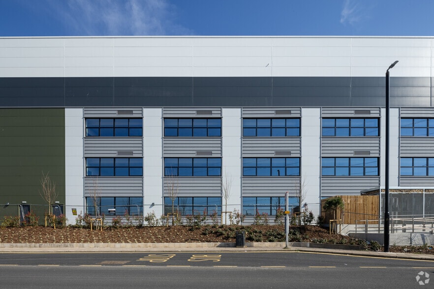 Jenkins Ln, Barking for lease - Building Photo - Image 3 of 4