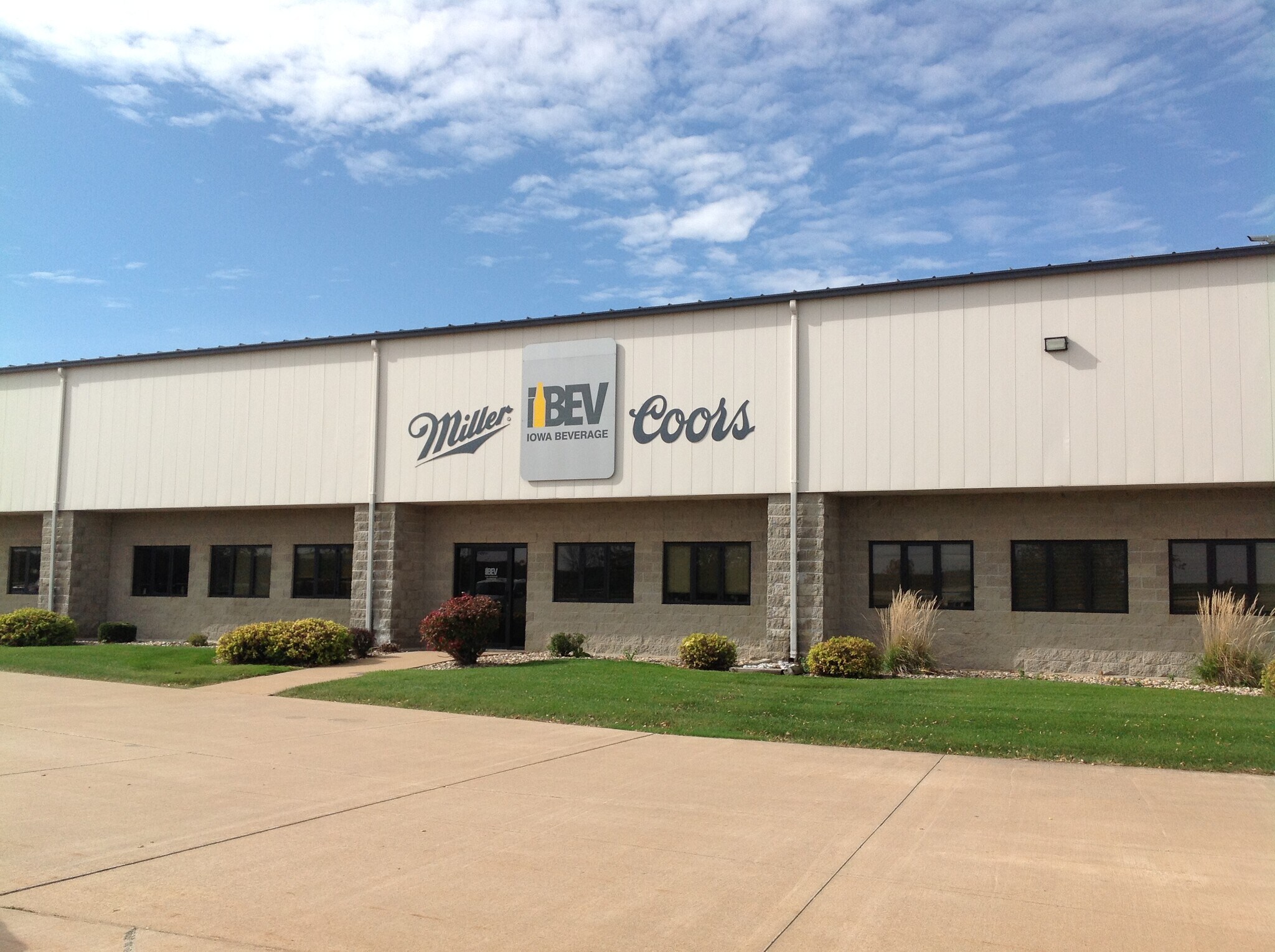 1181 E Franklin St, Eldridge, IA for sale Primary Photo- Image 1 of 1