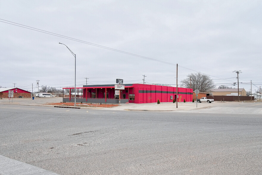 208 S Main St, Seiling, OK for sale - Primary Photo - Image 1 of 1