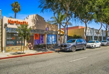 7541-7549 Santa Monica Blvd portfolio of 3 properties for sale on LoopNet.com - Building Photo - Image 3 of 4