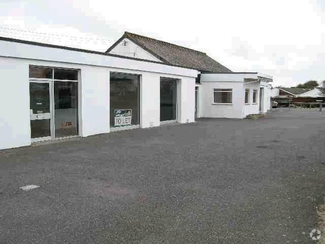 Short Cross Rd, Mount Hawke for sale Primary Photo- Image 1 of 1